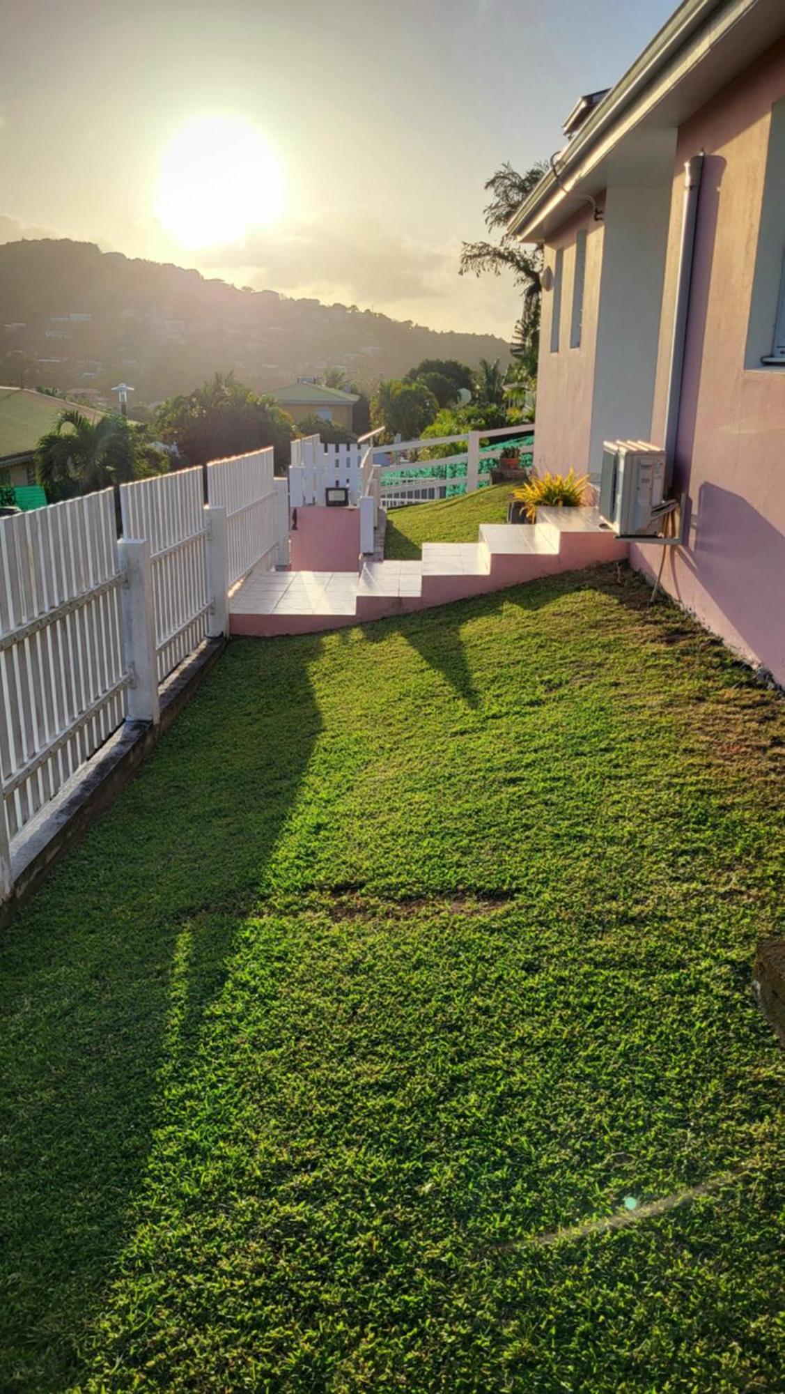 Maison Indep, Spa, Mer, Jardin, Bien-Etre เลส์ทรัวส์-ซีเลต์ ภายนอก รูปภาพ
